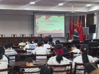 诗承家国志 才展少年情