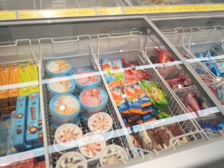 慎选颜色特别鲜艳明亮的冷饮冰品，这份避雷指南请收好