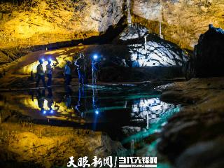 贵州安龙：溶洞景观 鬼斧神工