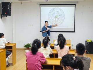 钟南社区博爱岛项目：《茧房启示录》解锁家蚕生命密码
