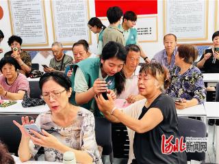 秦皇岛市北戴河区宁海道社区举办AI智能教学讲座