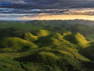Birds-Eye Guizhou｜高坡的日落是一场天地间的温柔叙事 The sunset at Gaopo is a gentle narrative between heaven and earth