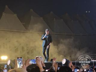 未知旅行音乐节 老狼让你青春永不散场