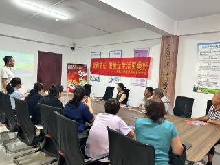 百年人寿菏泽中支“7.8”进社区 以爱和责任守护美好生活
