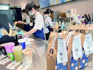 外卖市场“硝烟起” 打响零售“入口战”