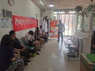 百年人寿菏泽市鄄城支公司开展“7.8”义诊活动 暖心服务惠民生