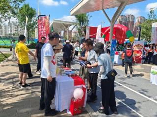 百年人寿烟台中支2025年“7.8全国保险公众宣传日”活动纪实