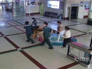 75岁老人突发室颤！宁津县人民医院与死神成功“抢”人