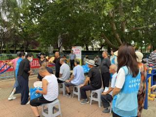 济南市莱芜区凤城街道向阳社区：眼科义诊进游园 守护居民“睛彩视界”