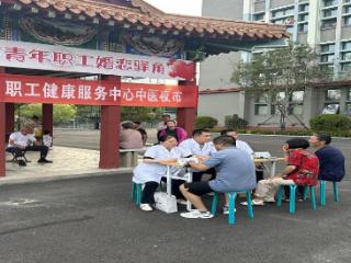 “中医夜市”点亮夏夜健康——泰安市中医医院第十六期惠民义诊守护市民安康