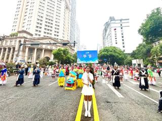 8月2日！毕节民族非遗大巡游震撼来袭！11支非遗方队1000余名演员踏歌而行，邀您共赏文化瑰宝！