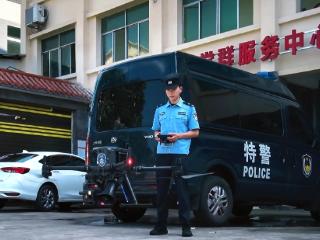重庆永川公安开展无人机夏季防溺水宣传活动