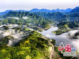 武陵源：交通动脉奔涌活力 市井烟火温暖民心