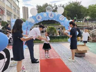 淄博师专附属幼儿园183名大班幼儿毕业