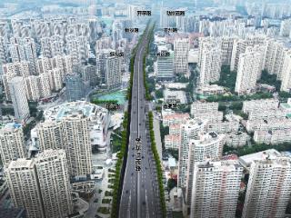 黑龙江南路首批施工围挡安装到位道路改造提升工程正式启动