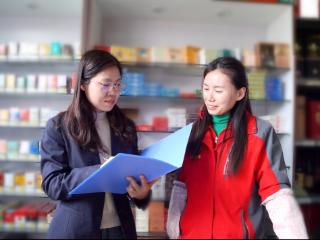 暑意浓时振兴忙：用“小终端”激活乡村“大动能”