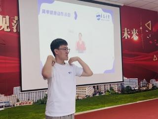 以青春温暖“夕阳红” 青岛大学护理学院“银龄关怀”实践团走进青岛国金中医医院医养中心