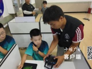 暑假无人机培训受学生青睐
