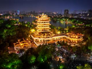 跟着《lian上济南这座城》，共赏泉城诗意画