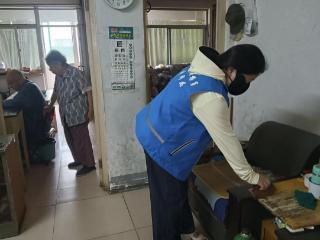 秦庄小区网格室开展情系失能志愿服务活动