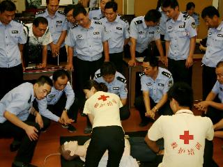怀揣生命敬畏 播撒急救火种——泰安市中心血站“最美救护员”尹雯侧记