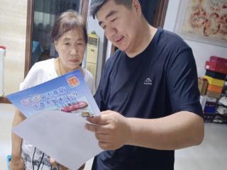 济阳街道济阳大街社区开展“逐户敲门送提醒”反电诈宣传活动
