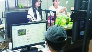 乡村直播间来了南航“学霸主播”