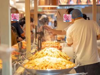 郑州华豫佰佳超市首家IP形象旗舰店公园茂店开业