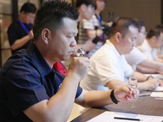 贵定酒韵，匠心传承：对话厂长石显继
