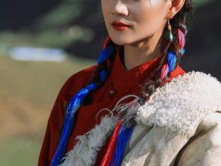 臧晓玉藏装写真：把高原的浪漫穿进镜头里