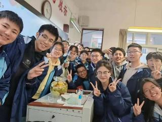 匠心育英才 丹心沃新花——临沂四中优秀教师臧游艳