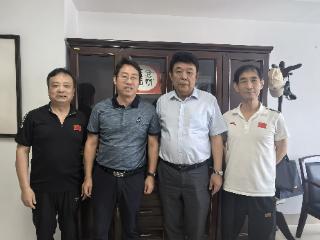 蒯天、胡维钢一行赴连云港新华书店开展交流活动