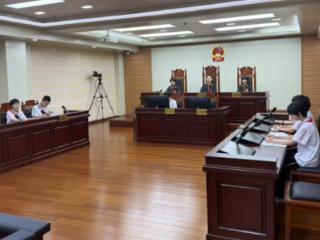 牡丹区二十一中学生走进法院学法