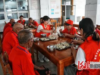 河北迁安：“福饺”香飘福利院