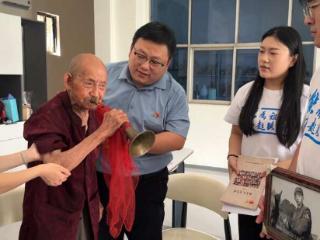 河南理工大学师生寻访抗战老兵