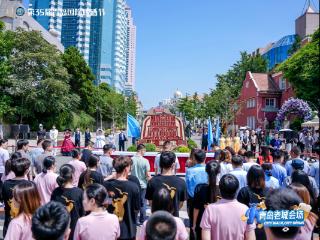 “五个百年”与啤酒盛宴融合，青岛老城会场开街