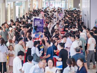 1.6万余人求职！淄博举办专场招聘会，助力青年就业服务攻坚