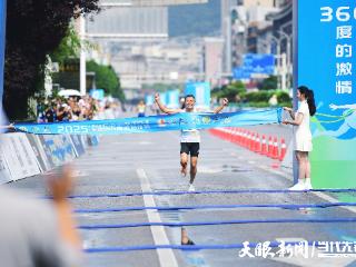贵州籍选手岑万江夺得“六马”男子全马冠军