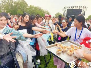 2025文汇河海音乐节完美收官！乐迷直呼“宠粉天花板”