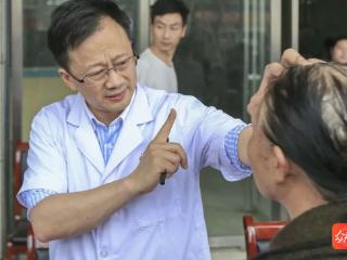 铜仁市人民医院||黄胜：扎根山区践初心 仁心仁术护光明