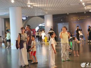 日照市科技馆暑假人气火爆 沉浸式体验科技魅力
