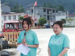 大学生“乡音课堂”开进土家寨 共绘民族同心圆