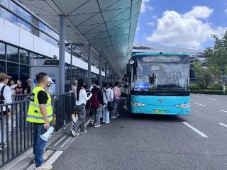 盐城公交圆满完成中华海棠园银河左岸音乐节交通保障任务