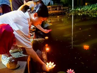 荷香伴文明 夜市漾新风——阜南县“微光夜市·文明‘荷’你相遇”文明集市见闻