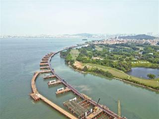鳌冠特大桥已开始搭设主梁施工支架 进入上部结构施工阶段