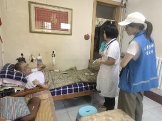 仙营街道开展“关爱失能老人”走访慰问活动