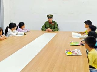 阜宁县：老兵国防教育助力公益暑托服务