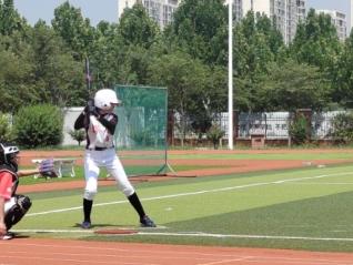 淄博十中获市第十九届运动会棒垒球比赛三个冠军