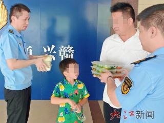 高温天的“及时饭” 执法中的“暖心桥”