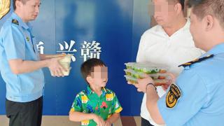 高温天的“及时饭” 执法中的“暖心桥”